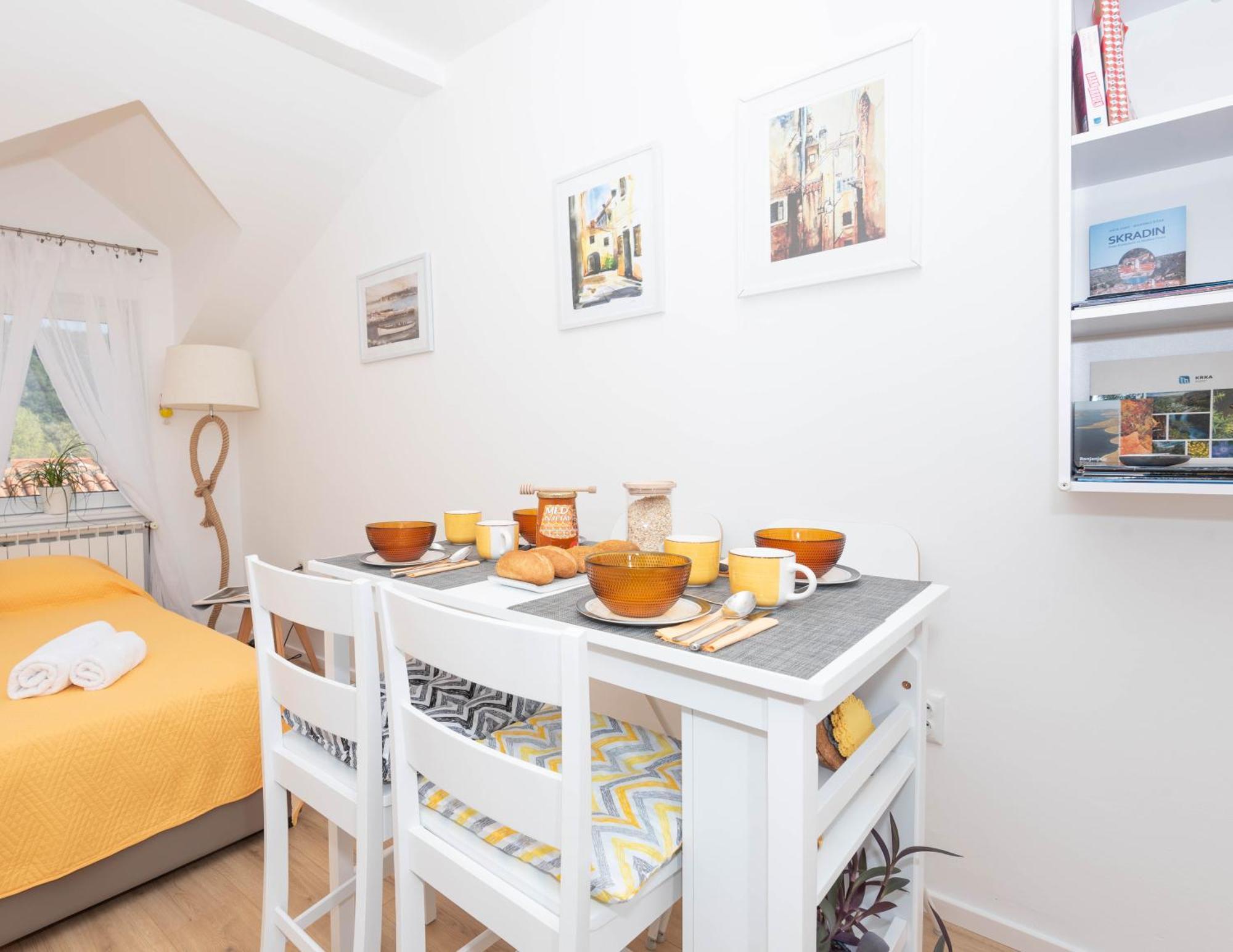 Mediterranean Terrace Apartment With Bikes & Sup Skradin Exteriér fotografie